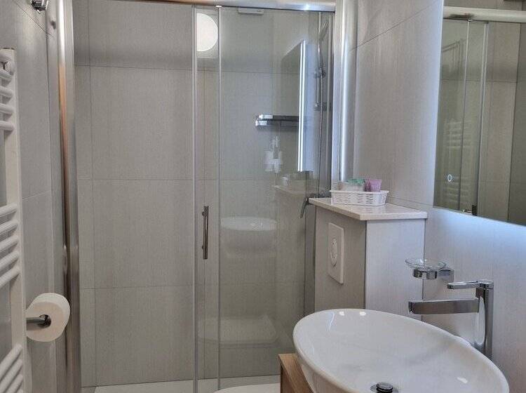 هتل Villa Daniela