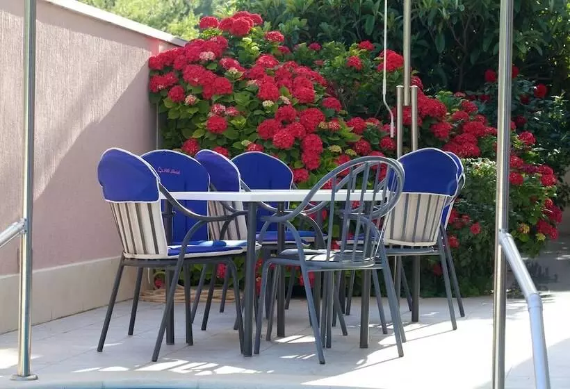 هتل Villa Daniela