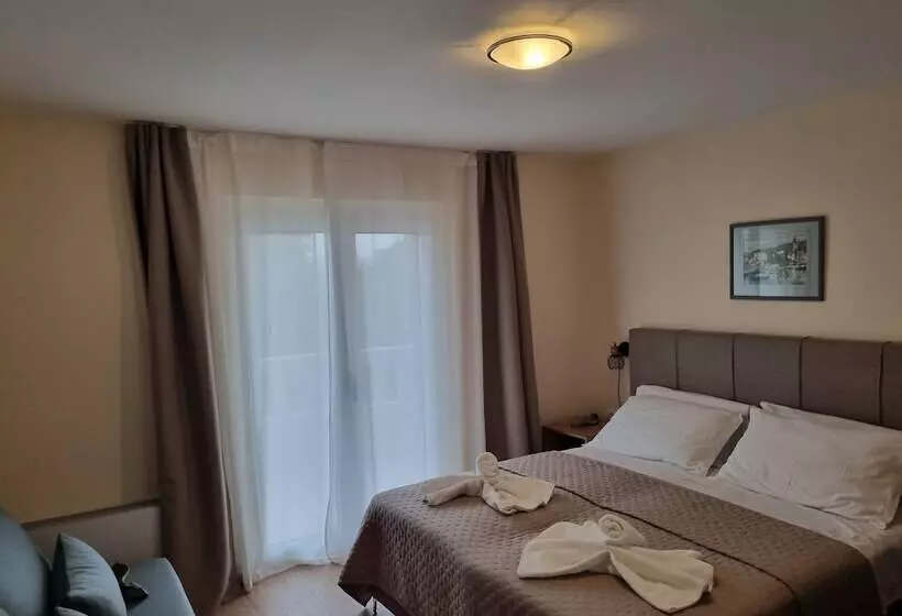 هتل Villa Daniela