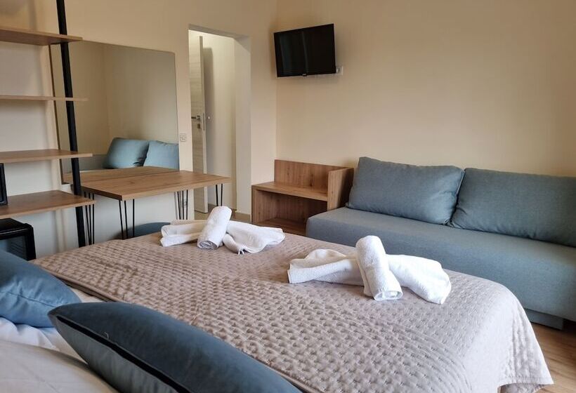 هتل Villa Daniela