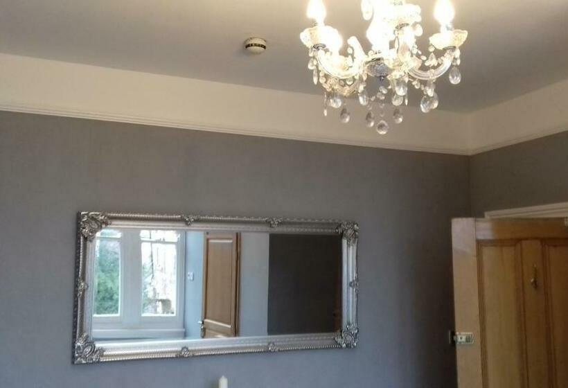 Lansdown House Bed & Breakfast