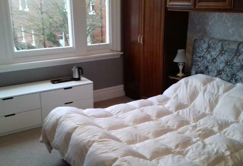 Lansdown House Bed & Breakfast