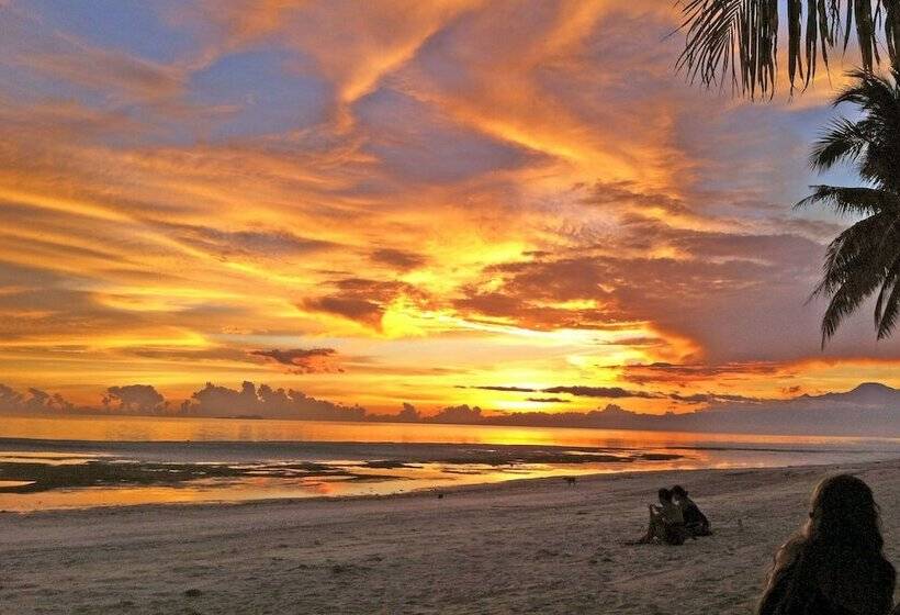 Отель Jj S Backpackers Village