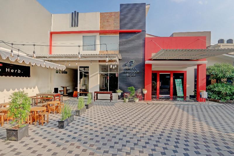 Szálloda Capital O 90410 Griya Amanah Jajar Syariah