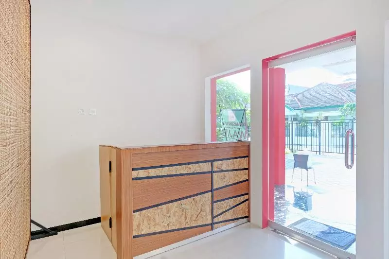 ホテル Capital O 90410 Griya Amanah Jajar Syariah