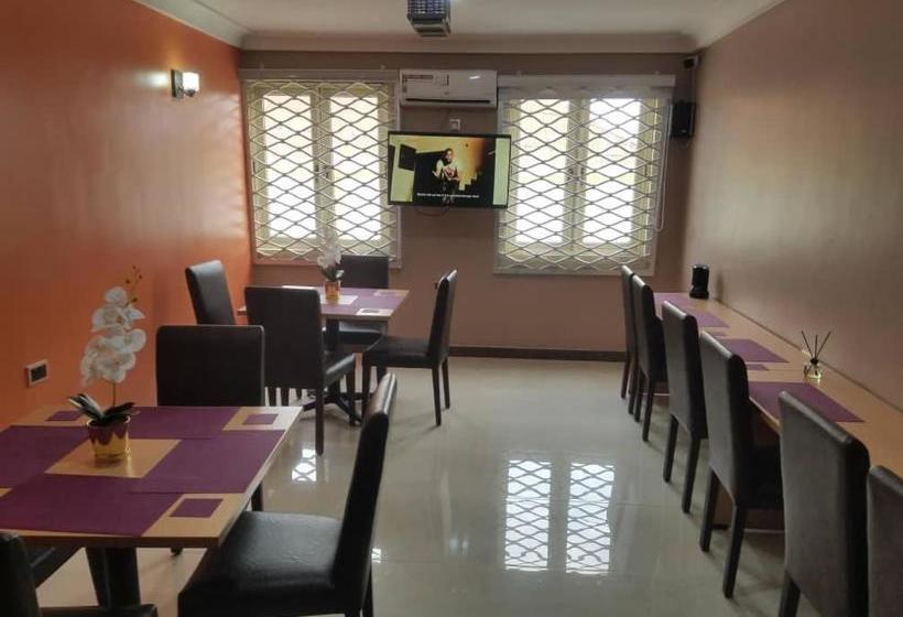 هتل Ayaakaje Guest House