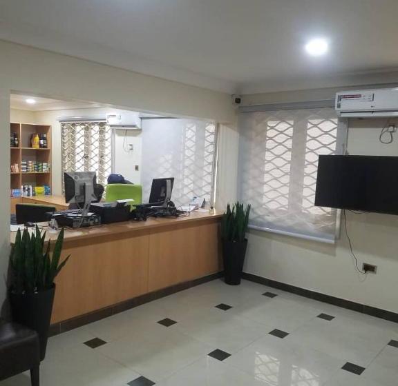 هتل Ayaakaje Guest House