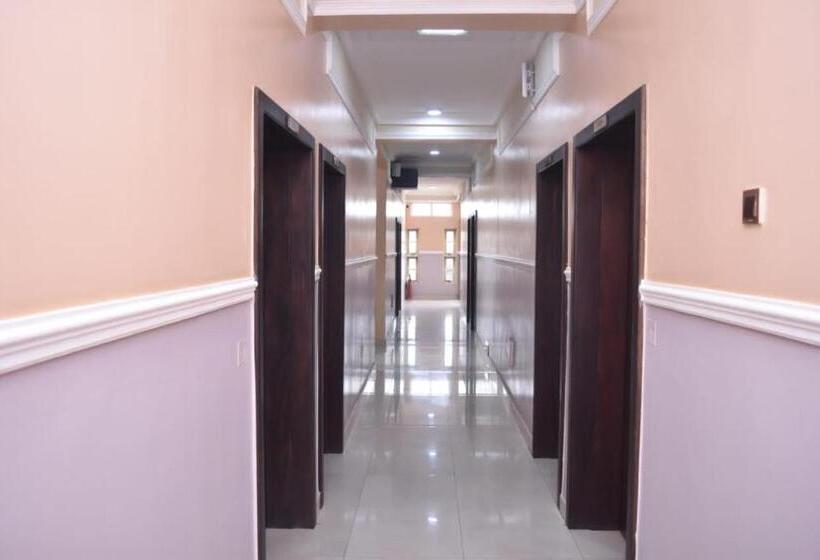 هتل Ayaakaje Guest House