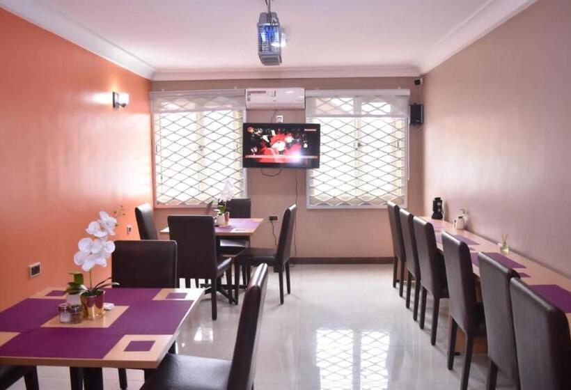 هتل Ayaakaje Guest House