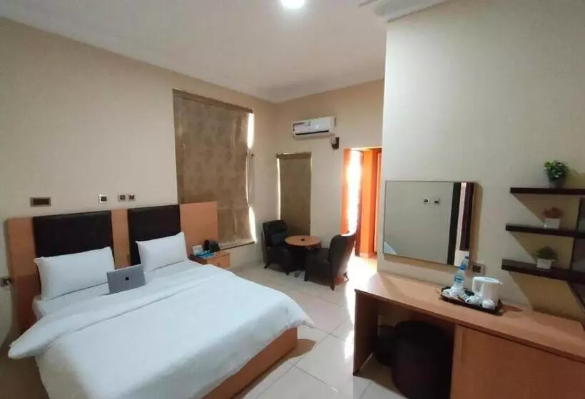 هتل Ayaakaje Guest House