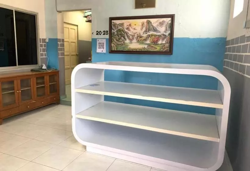 Hotelli Oyo 90252 Penginapan Wahee