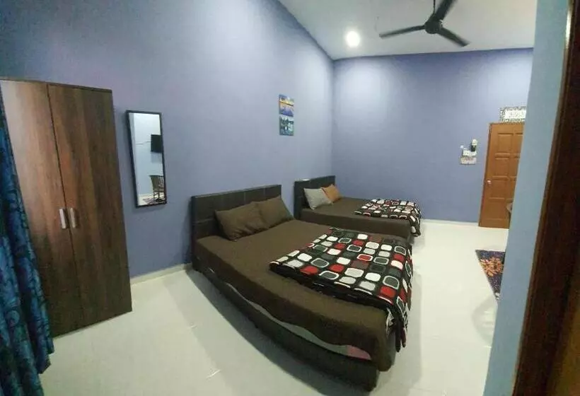 Hotelli Oyo 90252 Penginapan Wahee