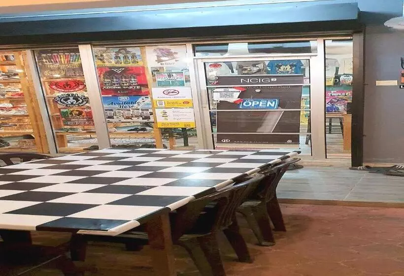 Hotelli Oyo 90252 Penginapan Wahee