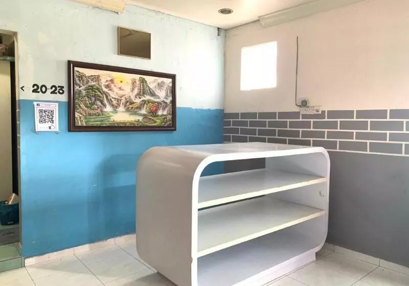 Hotelli Oyo 90252 Penginapan Wahee