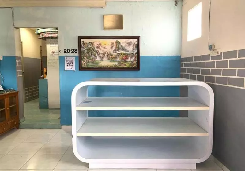 Hotelli Oyo 90252 Penginapan Wahee