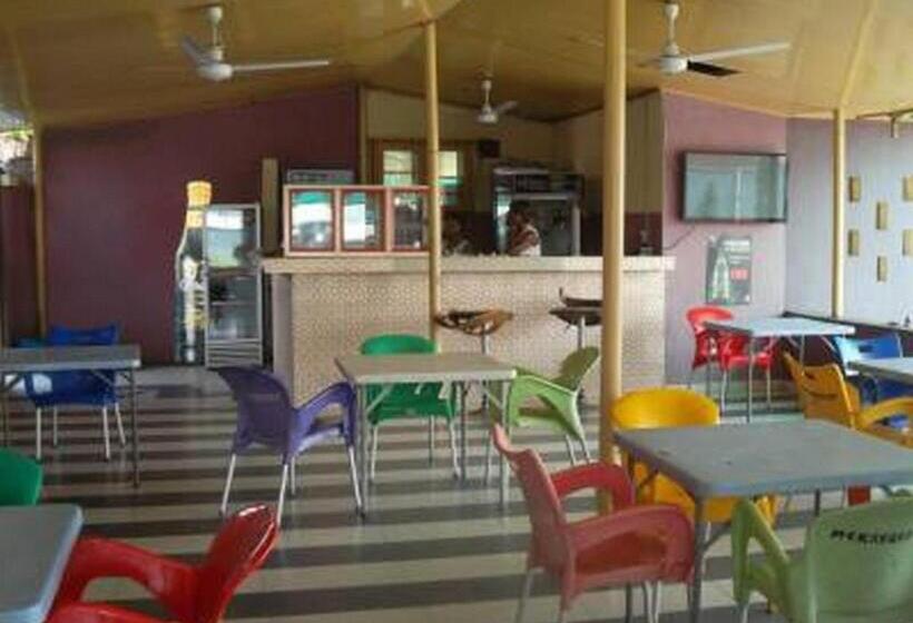 Pensión Room In Lodge Mckay Resort Suites