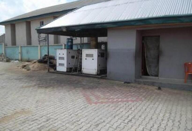 Pensión Room In Lodge Mckay Resort Suites