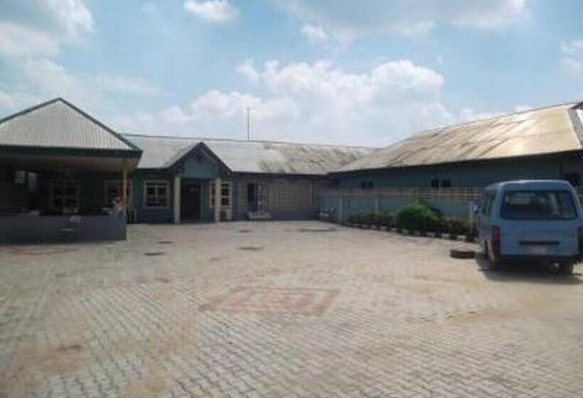 Pensión Room In Lodge Mckay Resort Suites