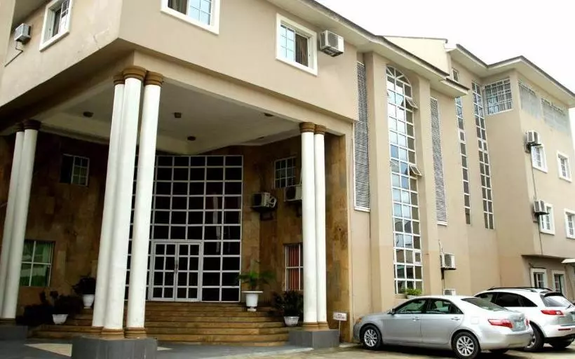 پانسیون Decastle Luxury Home