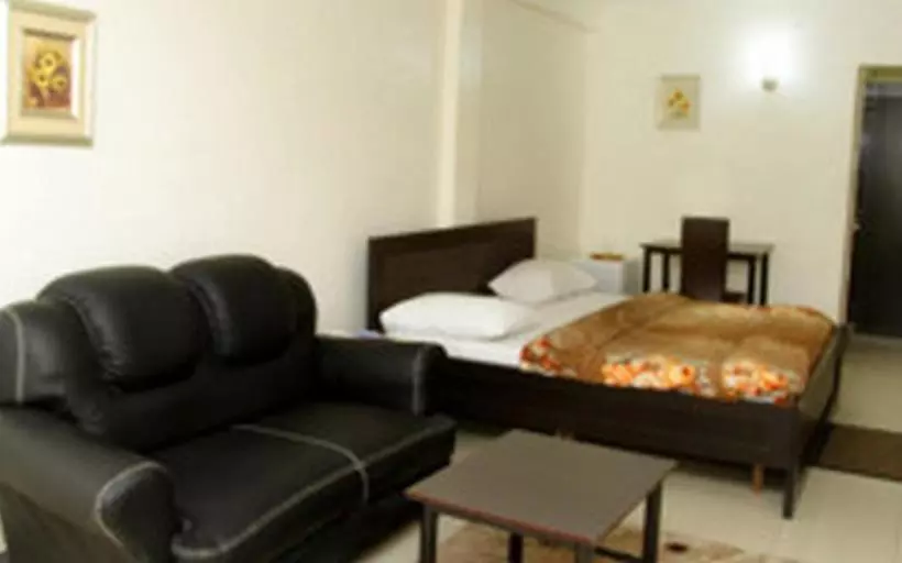 پانسیون Decastle Luxury Home