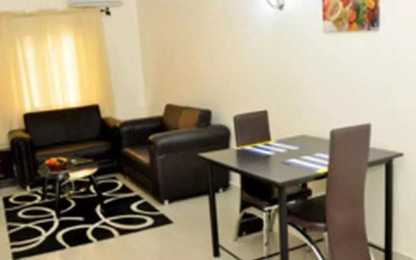 پانسیون Decastle Luxury Home