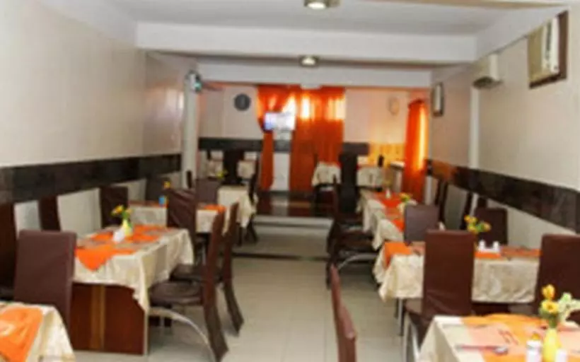 پانسیون Decastle Luxury Home