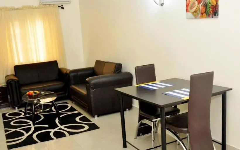 پانسیون Decastle Luxury Home