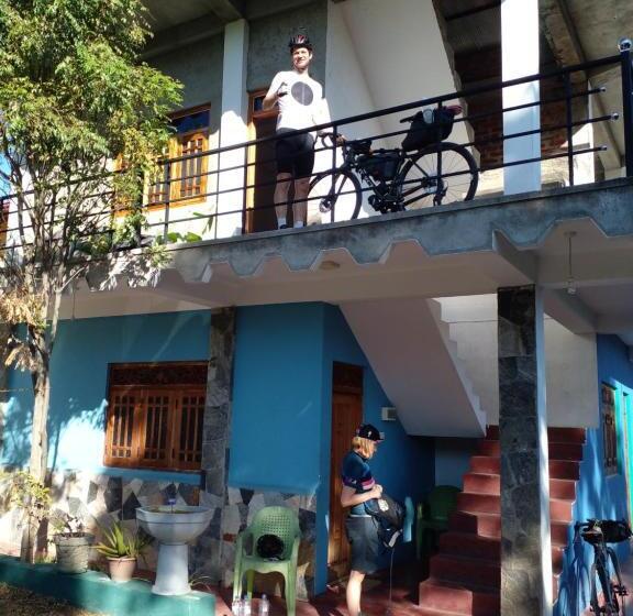 Pensione Thomasha Homestay & Tuk Tuk Service