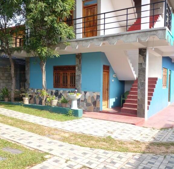 Pensione Thomasha Homestay & Tuk Tuk Service