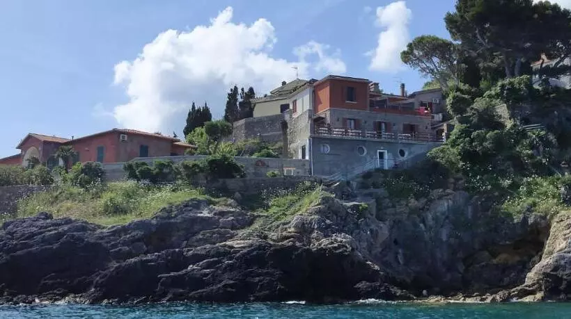 Aamiaismajoitus (B&B) Villa Flora Argentario