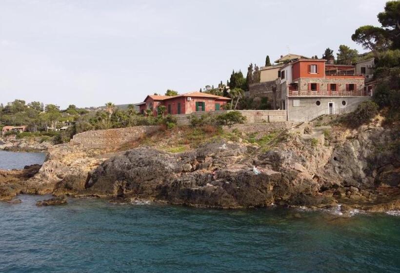 ベッドアンドブレックファースト Villa Flora Argentario