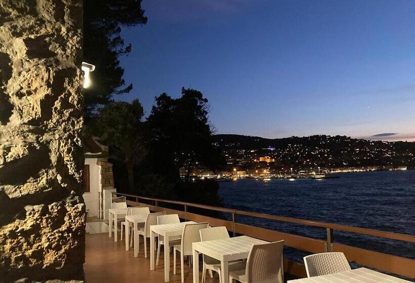 ベッドアンドブレックファースト Villa Flora Argentario