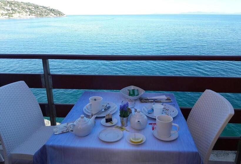 ベッドアンドブレックファースト Villa Flora Argentario