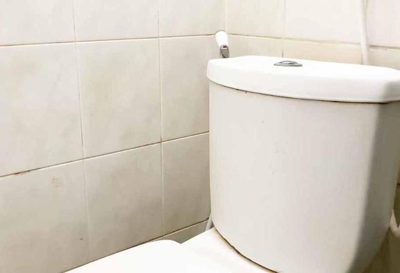 Hotel Sas Guest House Mitra Reddoorz At Darmo Park 2 Surabaya