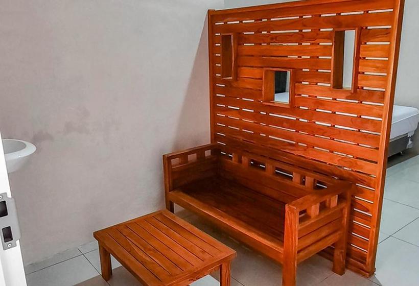 Hotel Sky In Homestay Syariah Near Rsud Sogaten