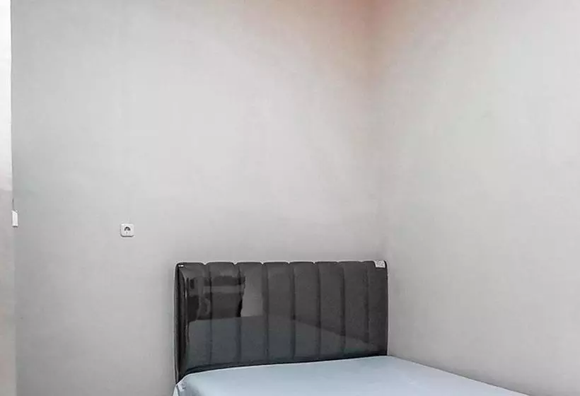 ホテル Sky In Homestay Syariah Near Rsud Sogaten