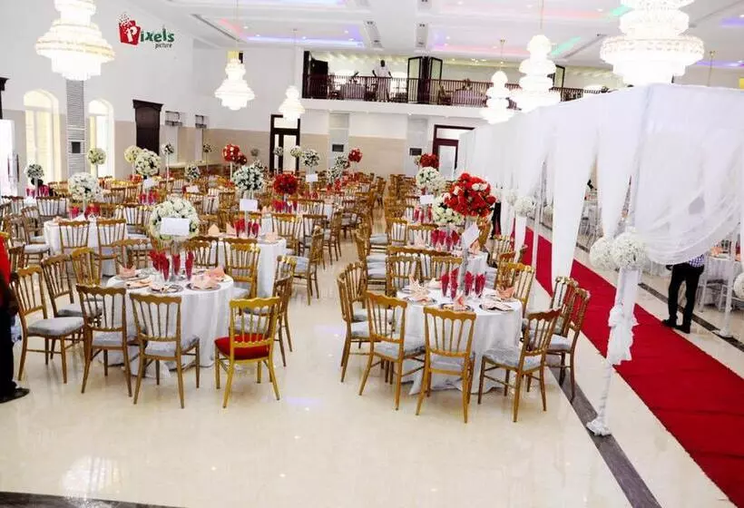 پانسیون Room In Lodge   World Lilies Hotel Events Place