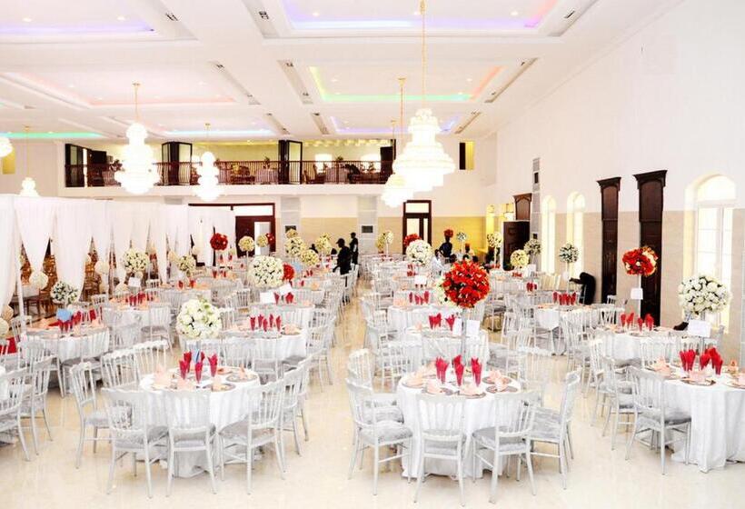 پانسیون Room In Lodge   World Lilies Hotel Events Place