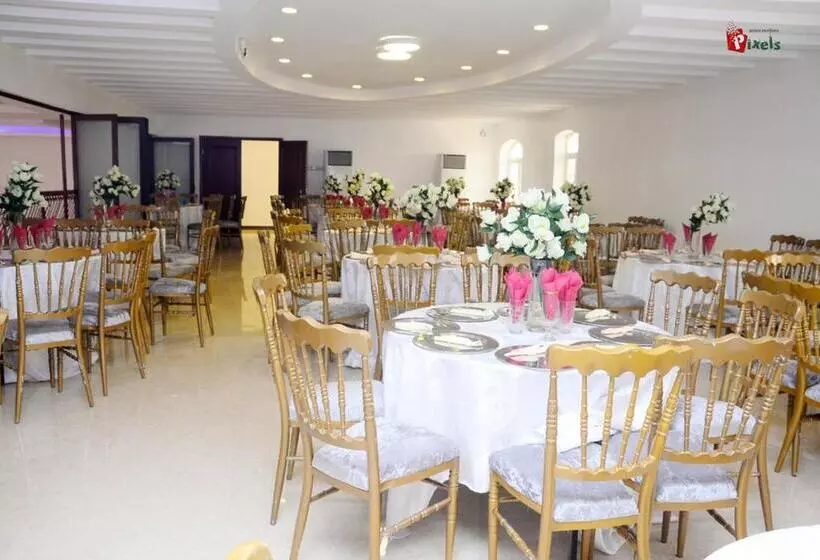 پانسیون Room In Lodge   World Lilies Hotel Events Place