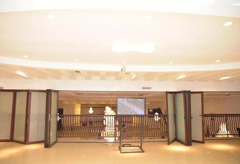 پانسیون Room In Lodge   World Lilies Hotel Events Place