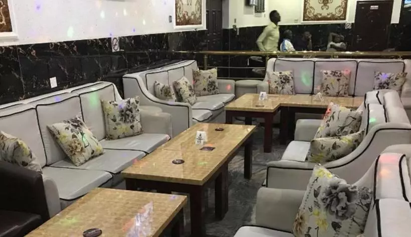 پانسیون Milton Park  And Resort  Deluxe