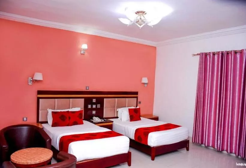 پانسیون Milton Park  And Resort  Deluxe