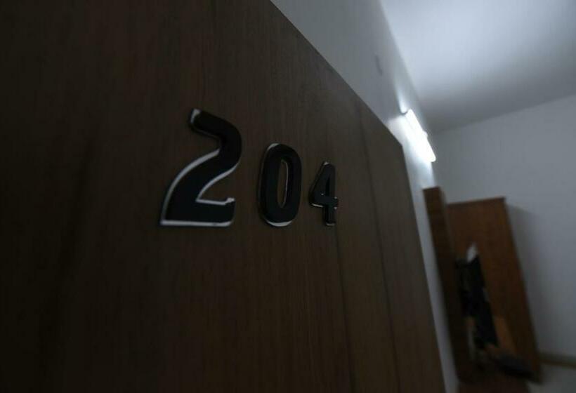 בית מלון כפרי Mayur