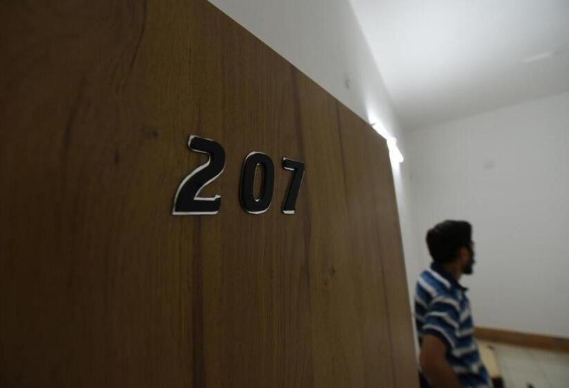 בית מלון כפרי Mayur