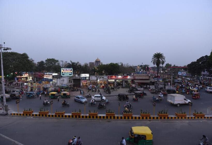 בית מלון כפרי Mayur