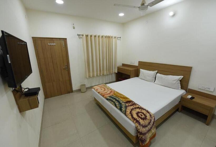 בית מלון כפרי Mayur