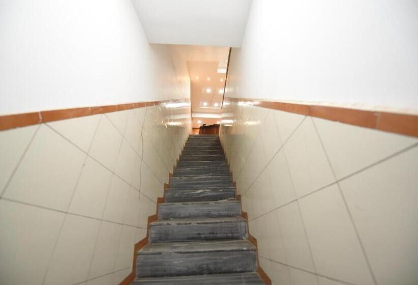 בית מלון כפרי Mayur