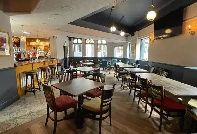 Hotelli Piccadilly Central