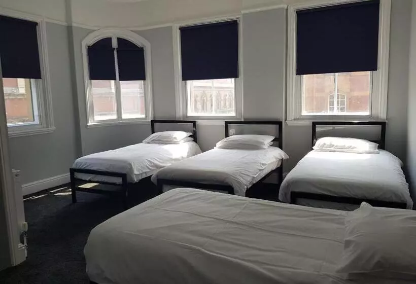 Hotelli Piccadilly Central