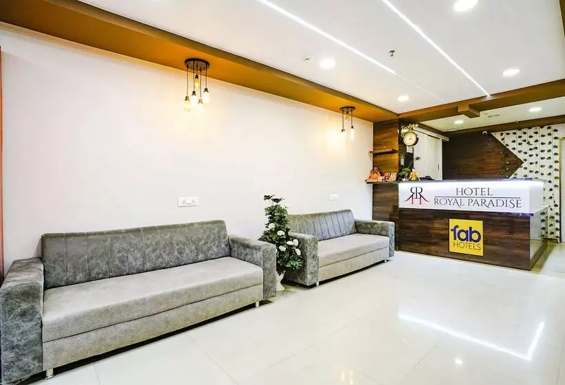 Hotelli Super Collection O Adajan Formerly Royal Paradise
